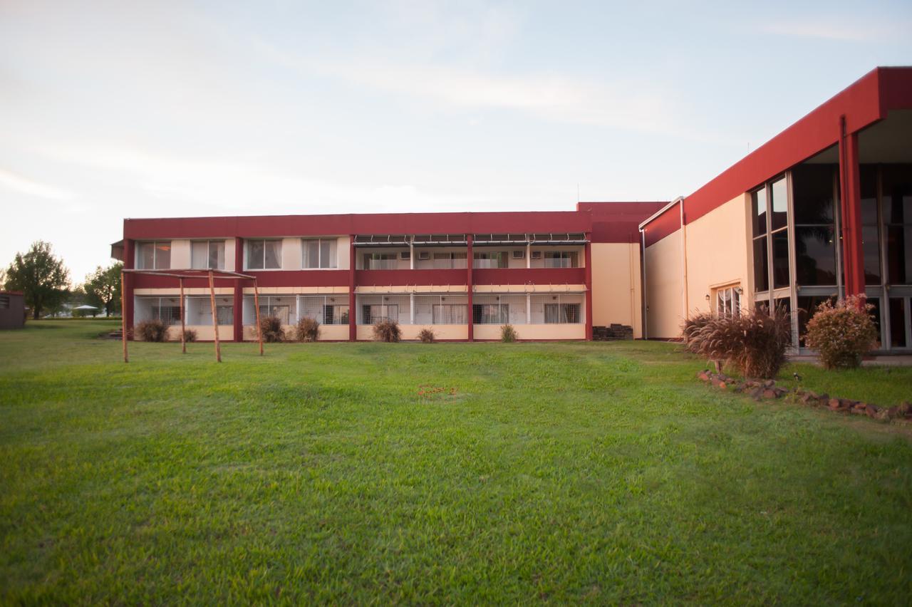 Manantiales Hotel De Turismo Monte Caseros Exterior foto